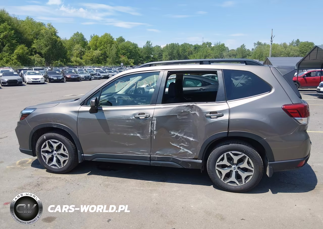 2020 Subaru Forester Premium VIN:JF2SKAJC8LH495752 - 14