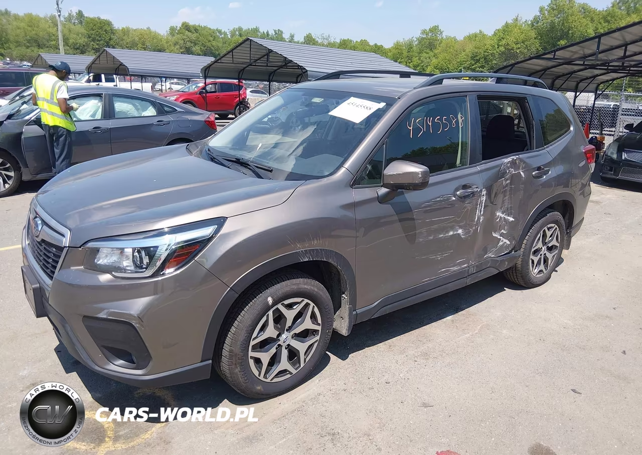 2020 Subaru Forester Premium VIN:JF2SKAJC8LH495752 - 2