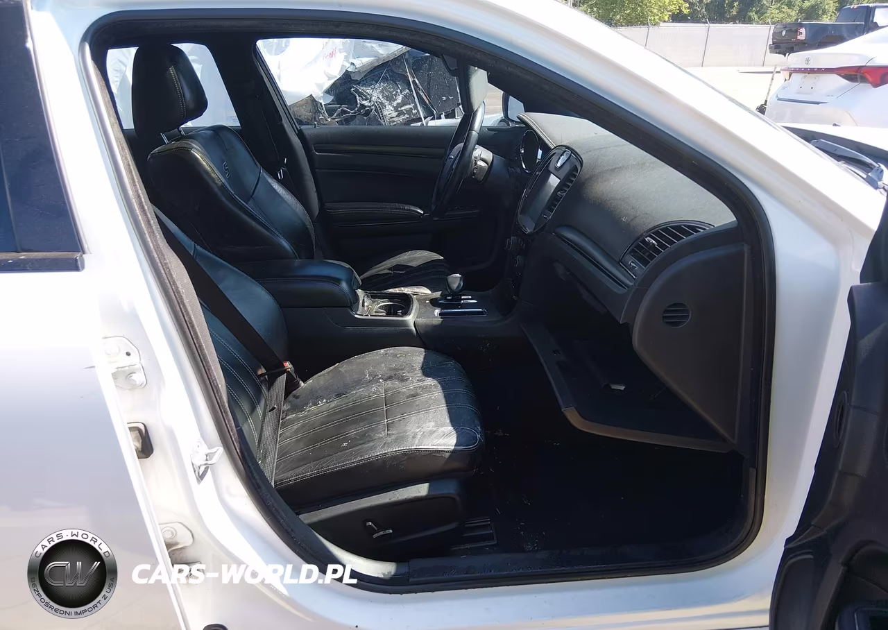 2014 Chrysler 300 300S VIN:2C3CCABG6EH315901 - 5