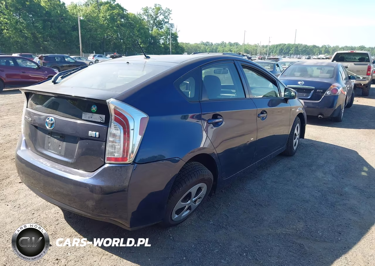 2012 Toyota Prius Two VIN:JTDKN3DU4C1524727 - 4