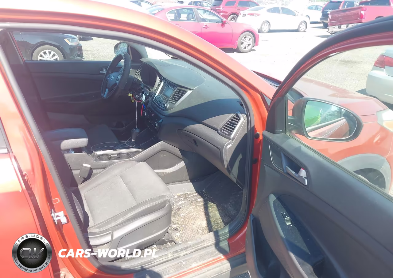 2016 Hyundai Tucson Se VIN:KM8J33A43GU179194 - 5