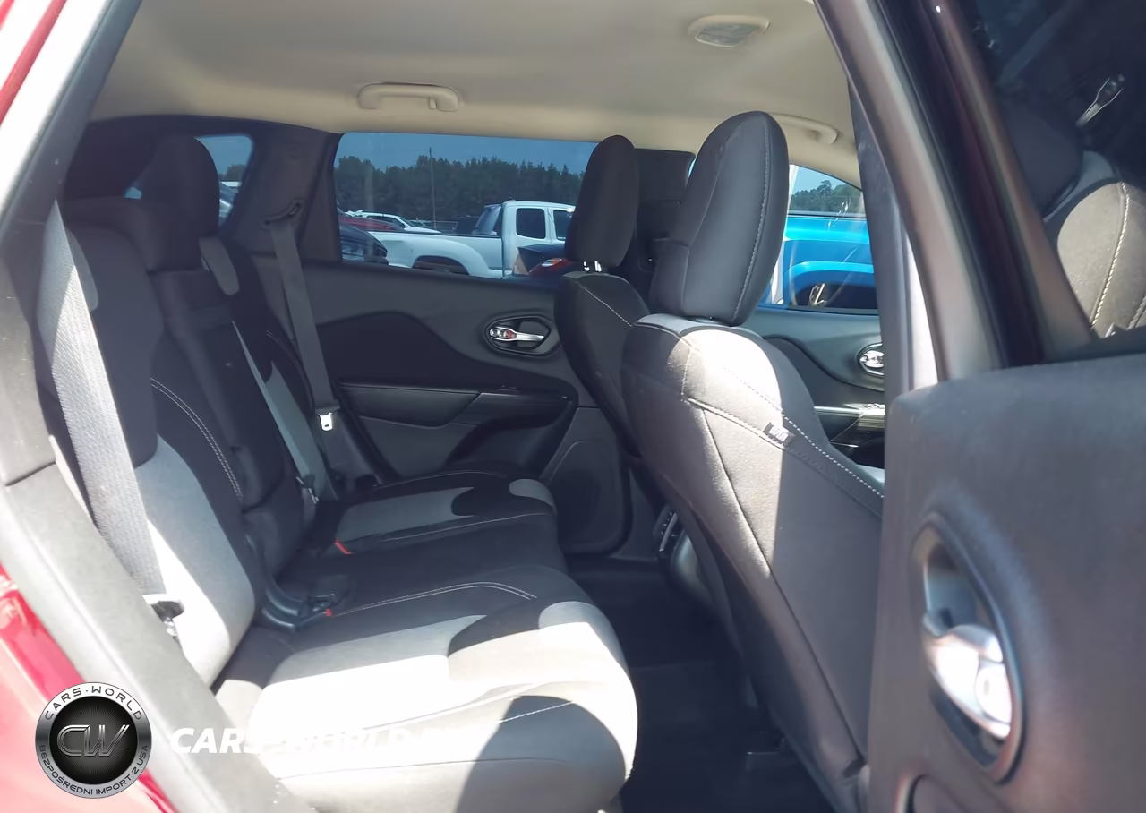 2016 Jeep Cherokee Sport VIN:1C4PJMAB9GW191282 - 8