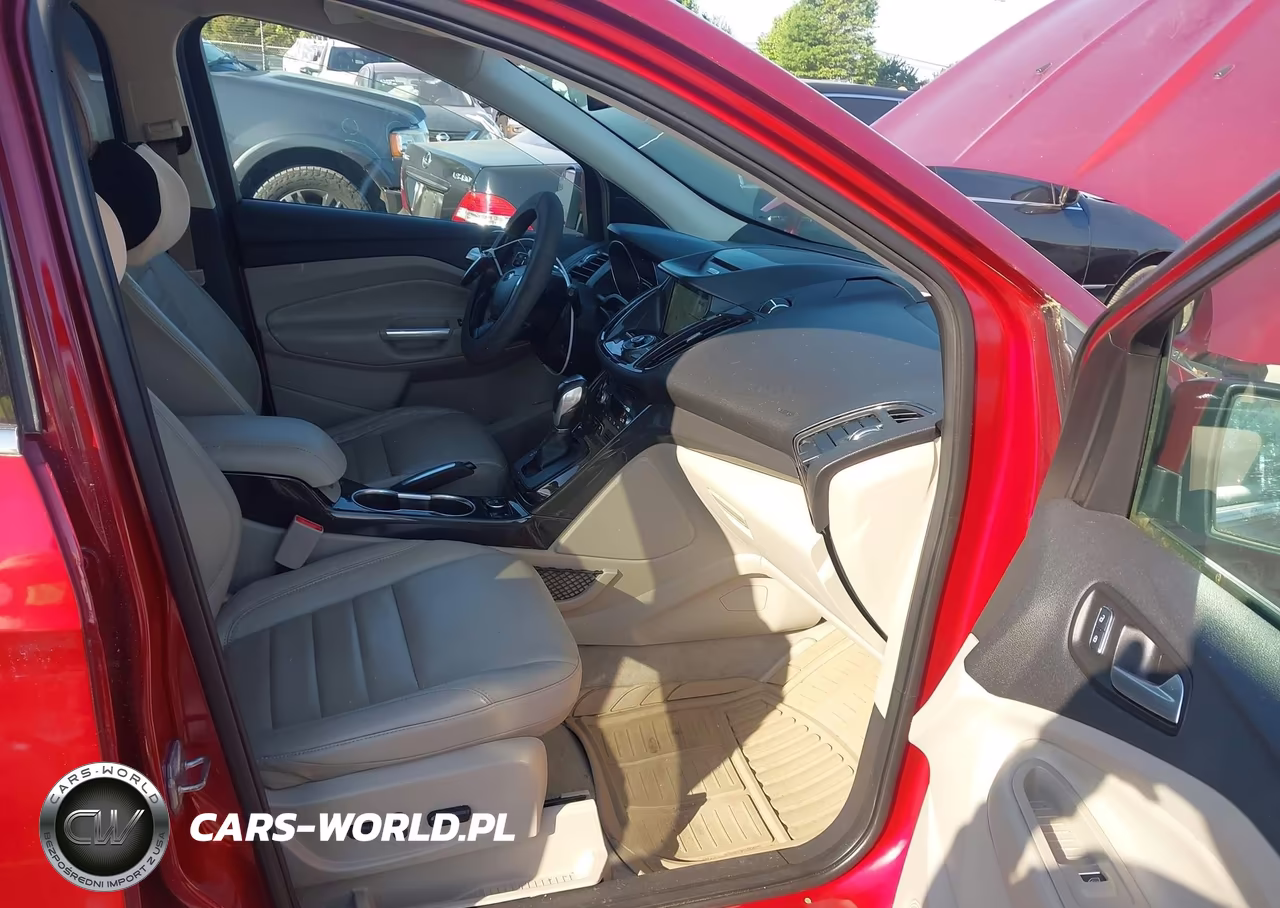 2016 Ford Escape Titanium VIN:1FMCU9J98GUC32329 - 5