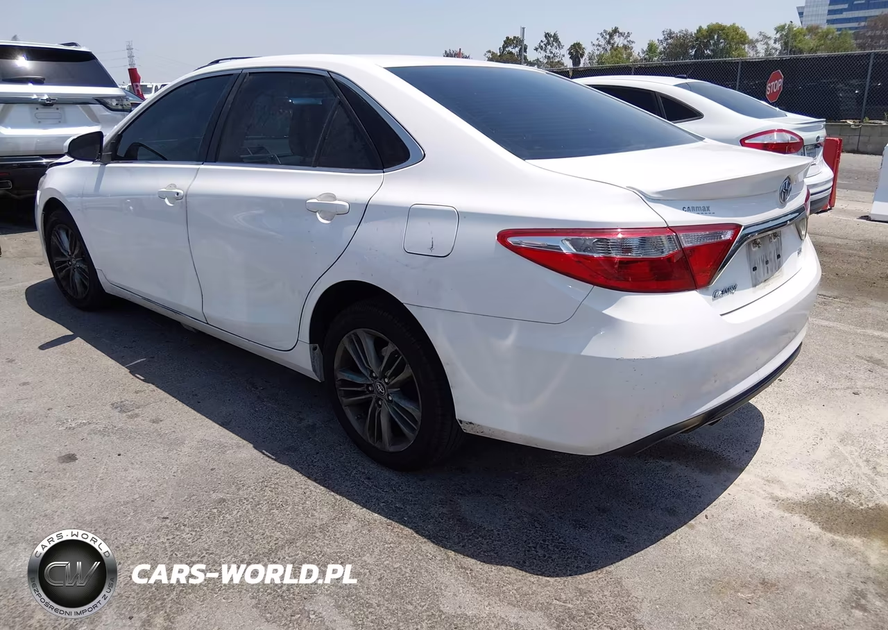 2017 Toyota Camry Se VIN:4T1BF1FK2HU284964 - 3