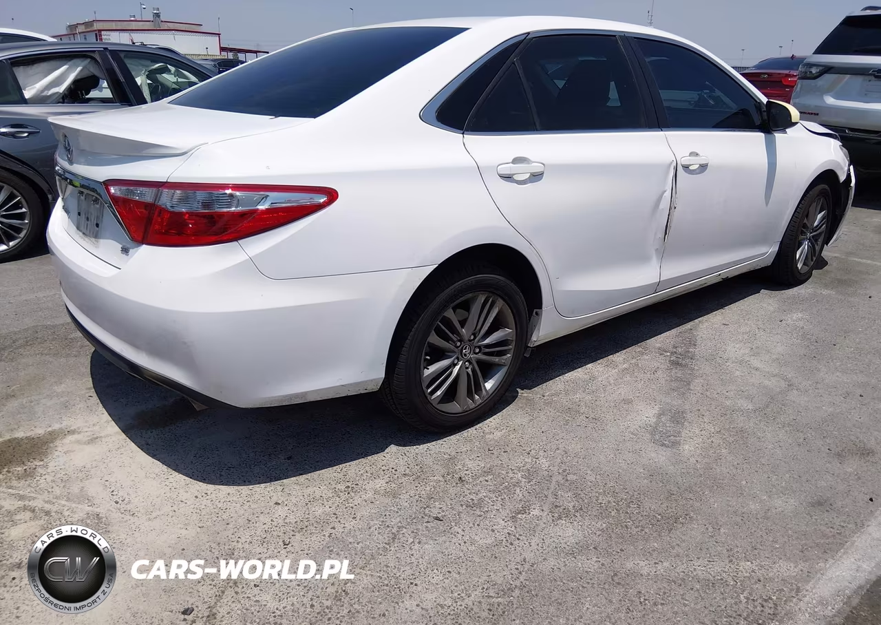 2017 Toyota Camry Se VIN:4T1BF1FK2HU284964 - 4
