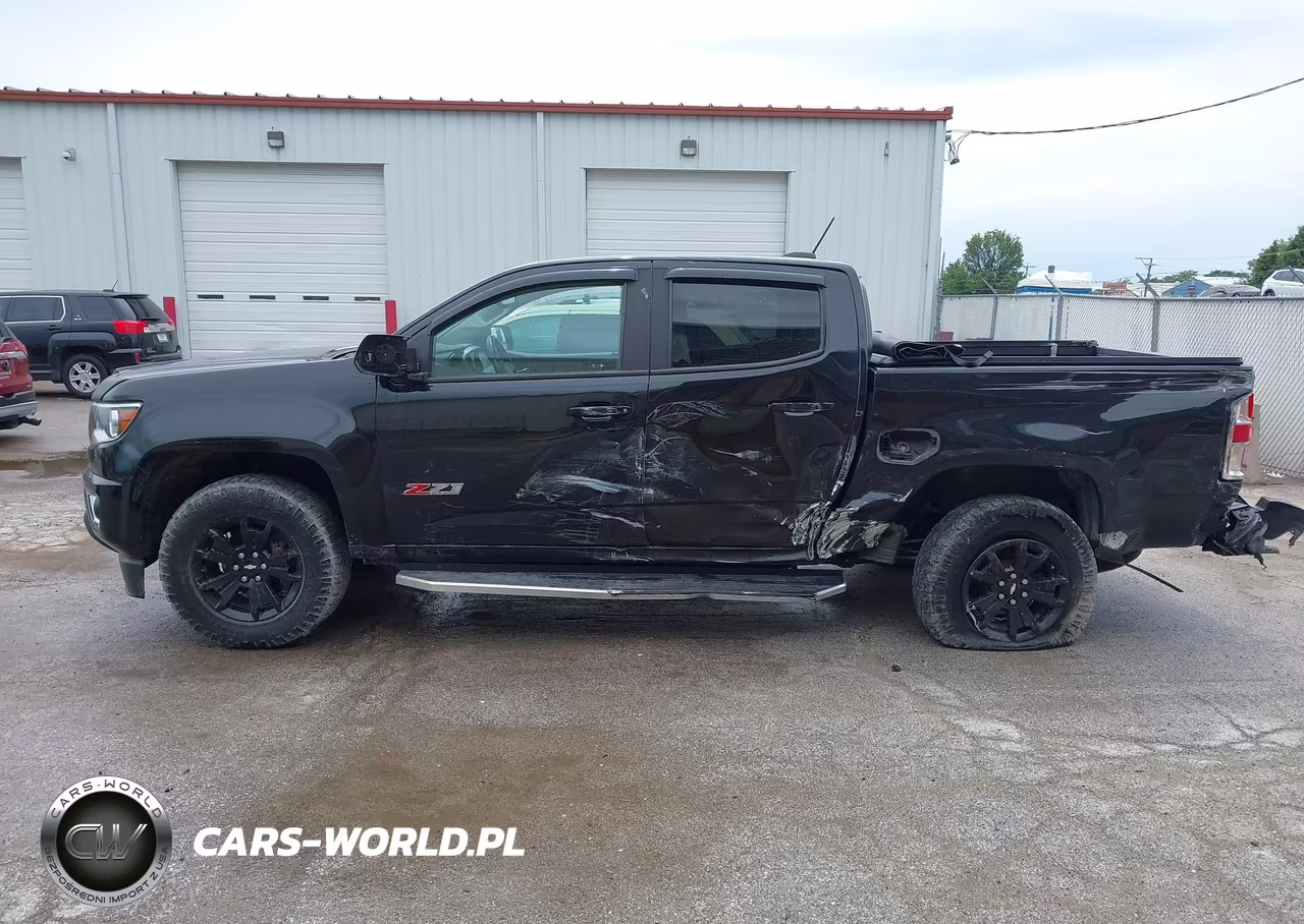 2018 Chevrolet Colorado Z71 VIN:1GCGTDENXJ1258913 - 14