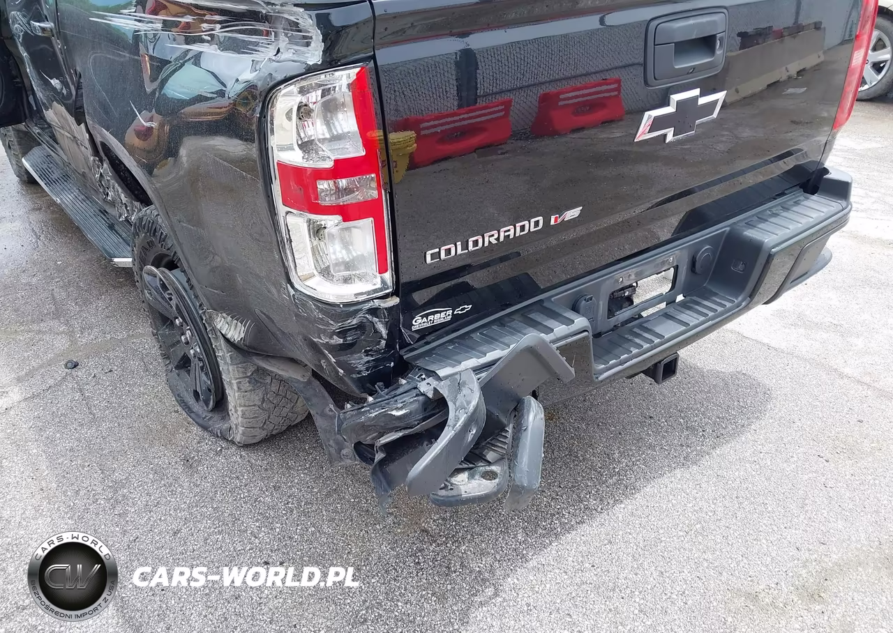 2018 Chevrolet Colorado Z71 VIN:1GCGTDENXJ1258913 - 6