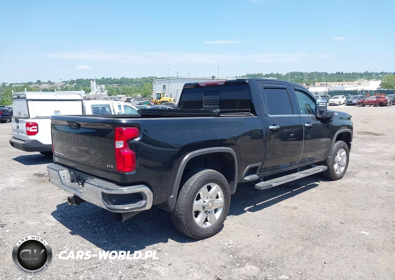 2021 Chevrolet Silverado 2500Hd 4Wd Standard Bed Ltz VIN:1GC4YPEYXMF106217 - 3