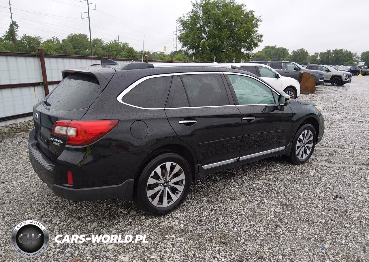 2017 Subaru Outback 2.5I Touring VIN:4S4BSATCXH3295788 - 4