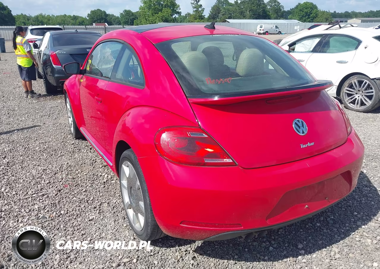 2016 Volkswagen Beetle 1.8T Sel VIN:3VWJ07AT5GM617243 - 3