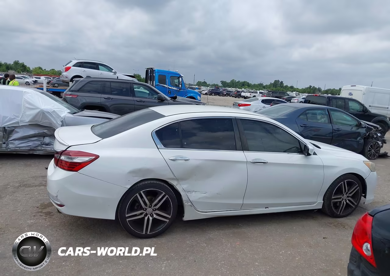 2017 Honda Accord Sport VIN:1HGCR2F51HA043416 - 13