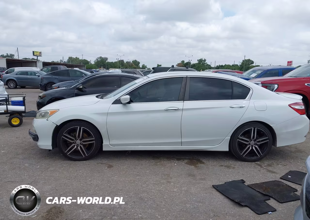 2017 Honda Accord Sport VIN:1HGCR2F51HA043416 - 14