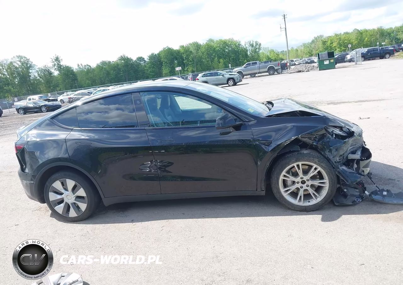 2023 Tesla Model Y Awd-Long Range Dual Motor All-Wheel Drive VIN:7SAYGDEE8PF949207 - 13
