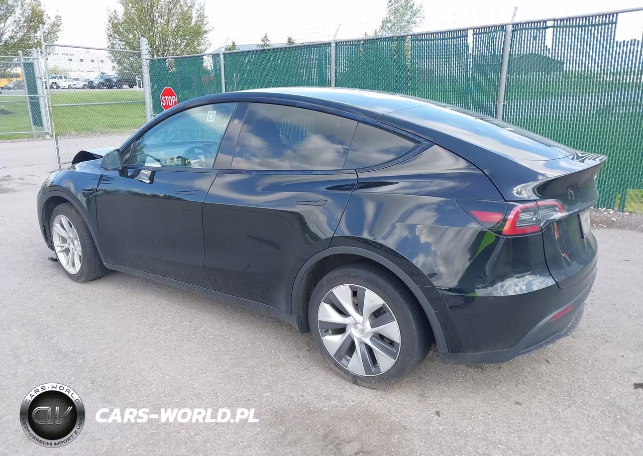 2023 Tesla Model Y Awd-Long Range Dual Motor All-Wheel Drive VIN:7SAYGDEE8PF949207 - 3