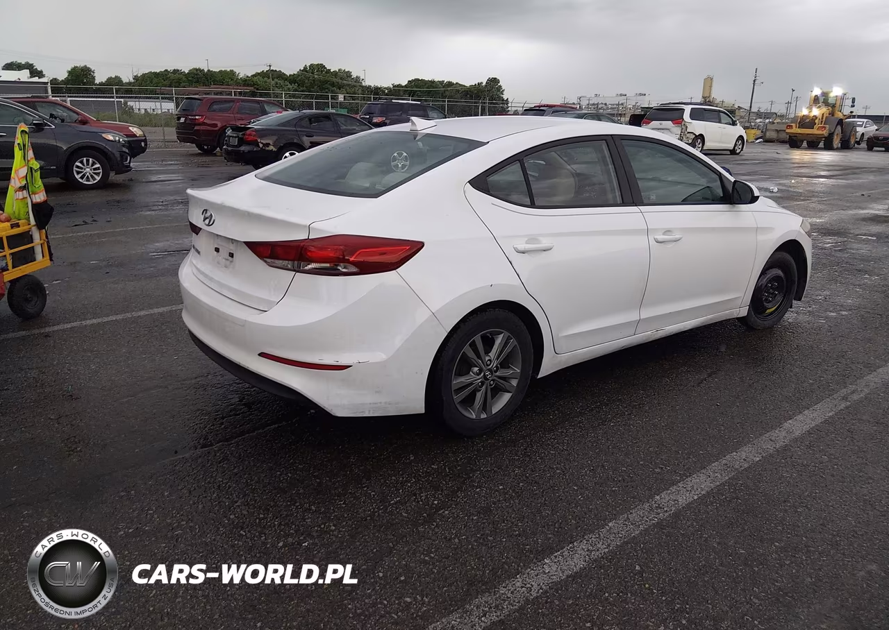 2017 Hyundai Elantra Se VIN:5NPD84LF3HH150216 - 4