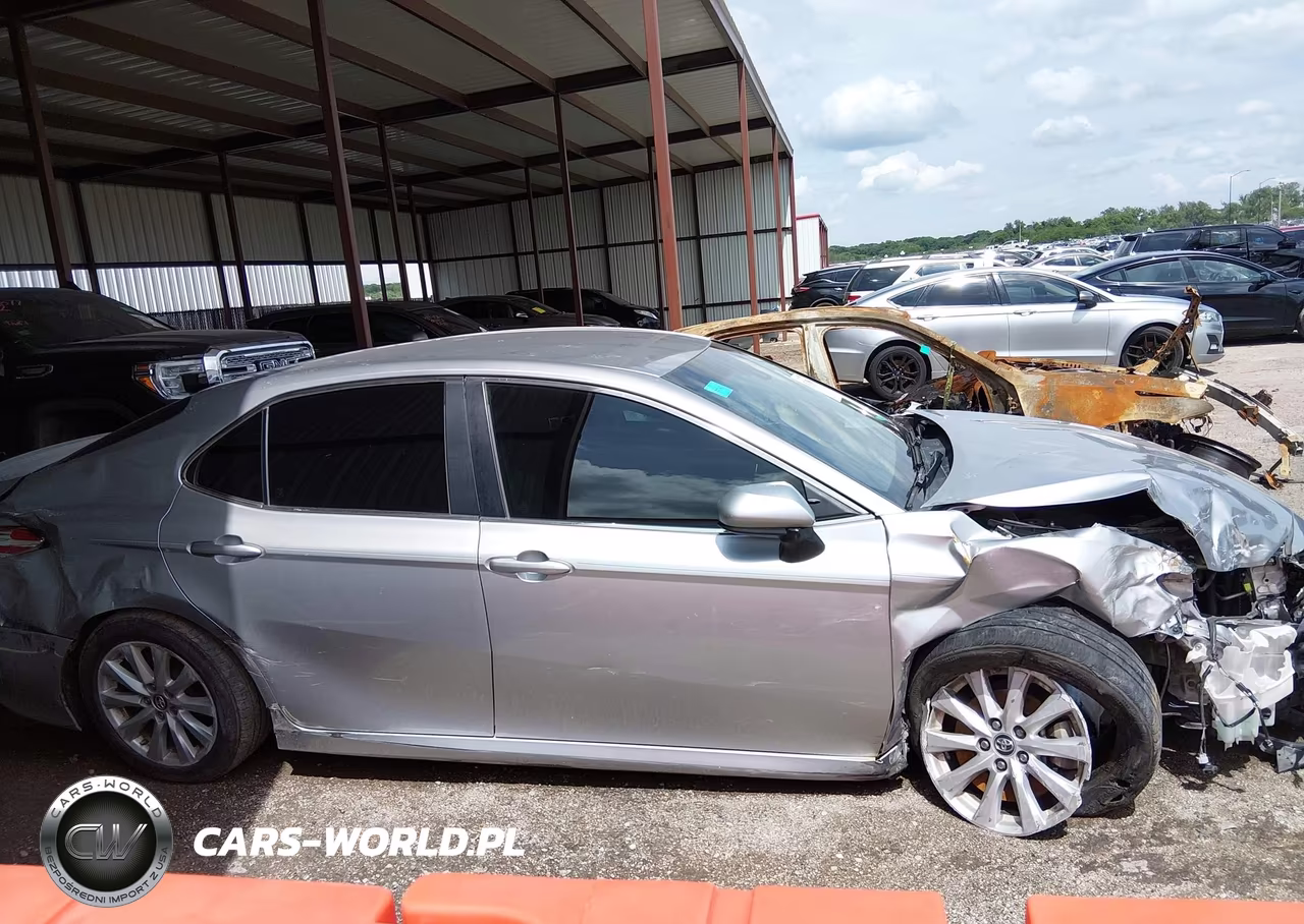 2018 Toyota Camry Le VIN:4T1B11HK6JU574464 - 13