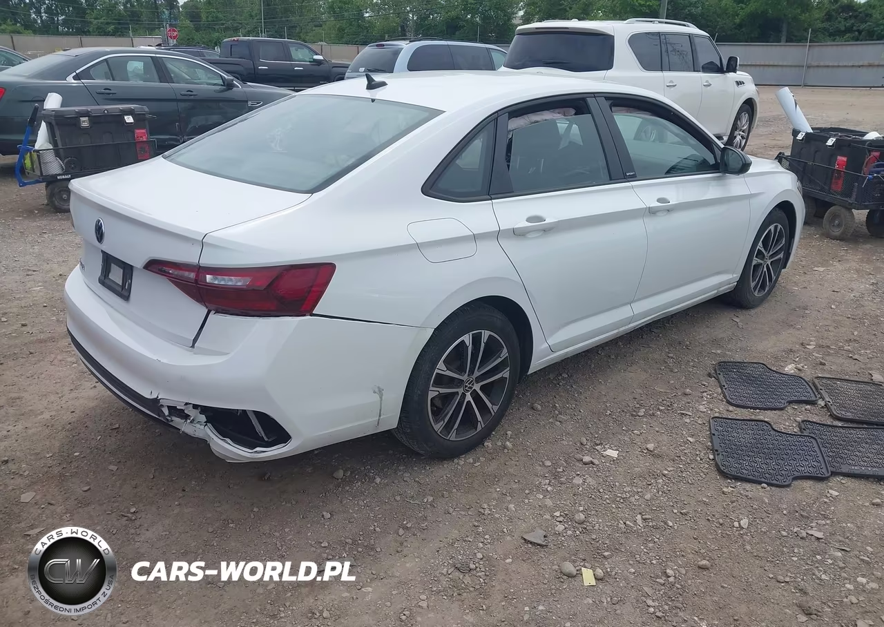 2024 Volkswagen Jetta 1.5T Sport VIN:3VWBM7BU9RM079715 - 4