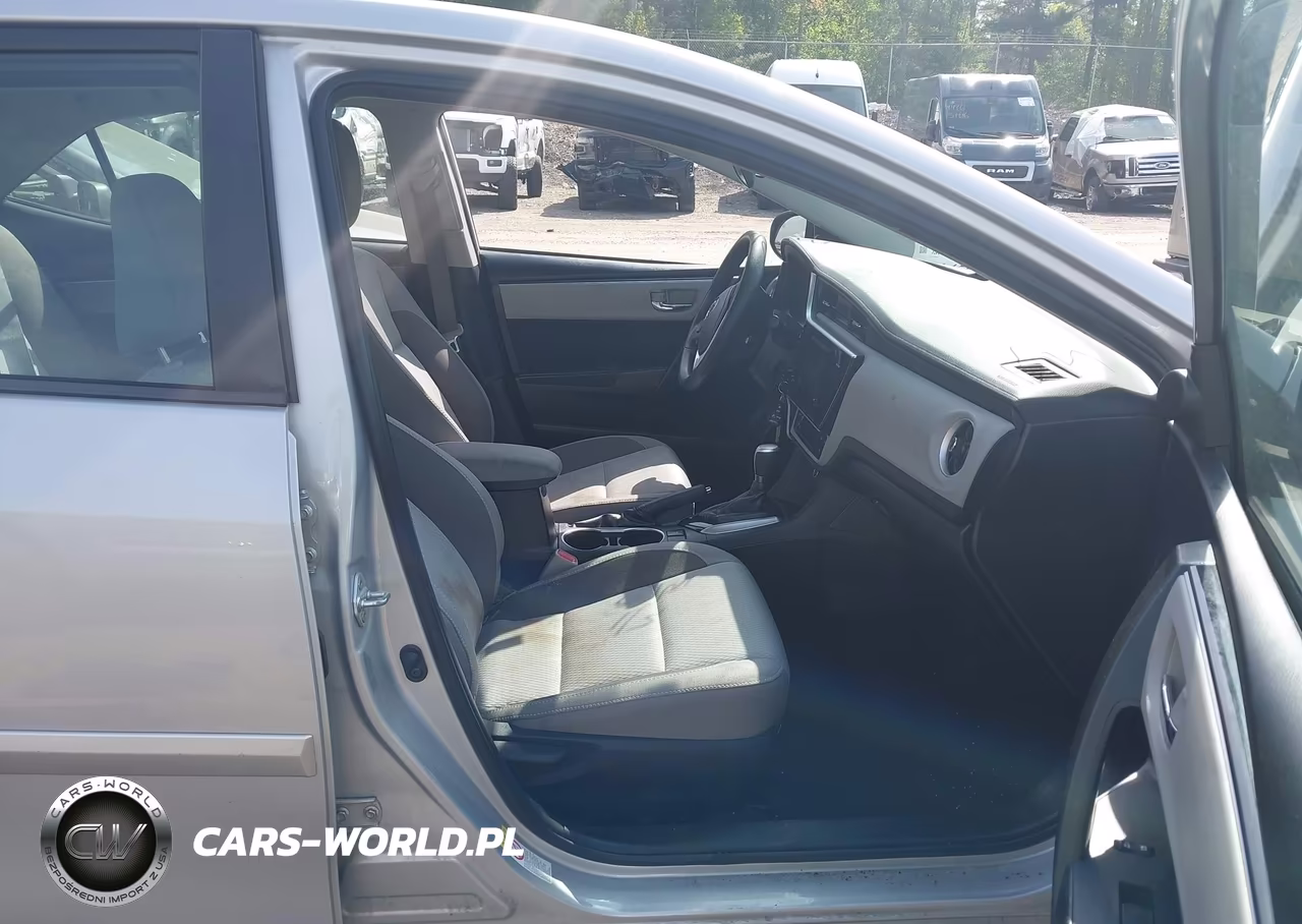 2017 Toyota Corolla Le VIN:2T1BURHE5HC959350 - 5