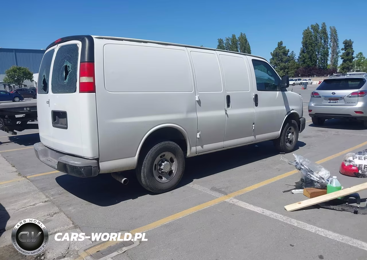 2010 Chevrolet Express 2500 Work Van VIN:1GCZGFDA2A1135730 - 4