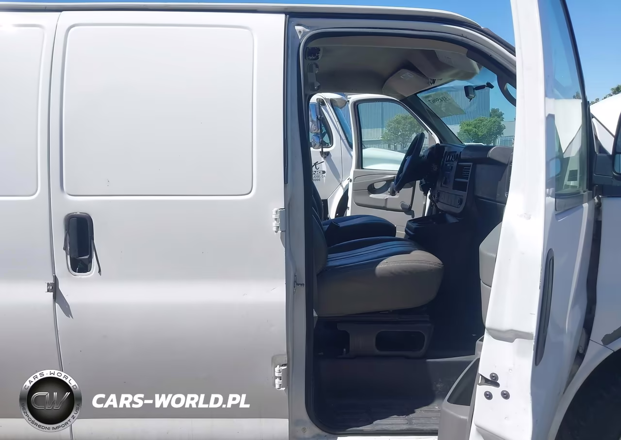 2010 Chevrolet Express 2500 Work Van VIN:1GCZGFDA2A1135730 - 5