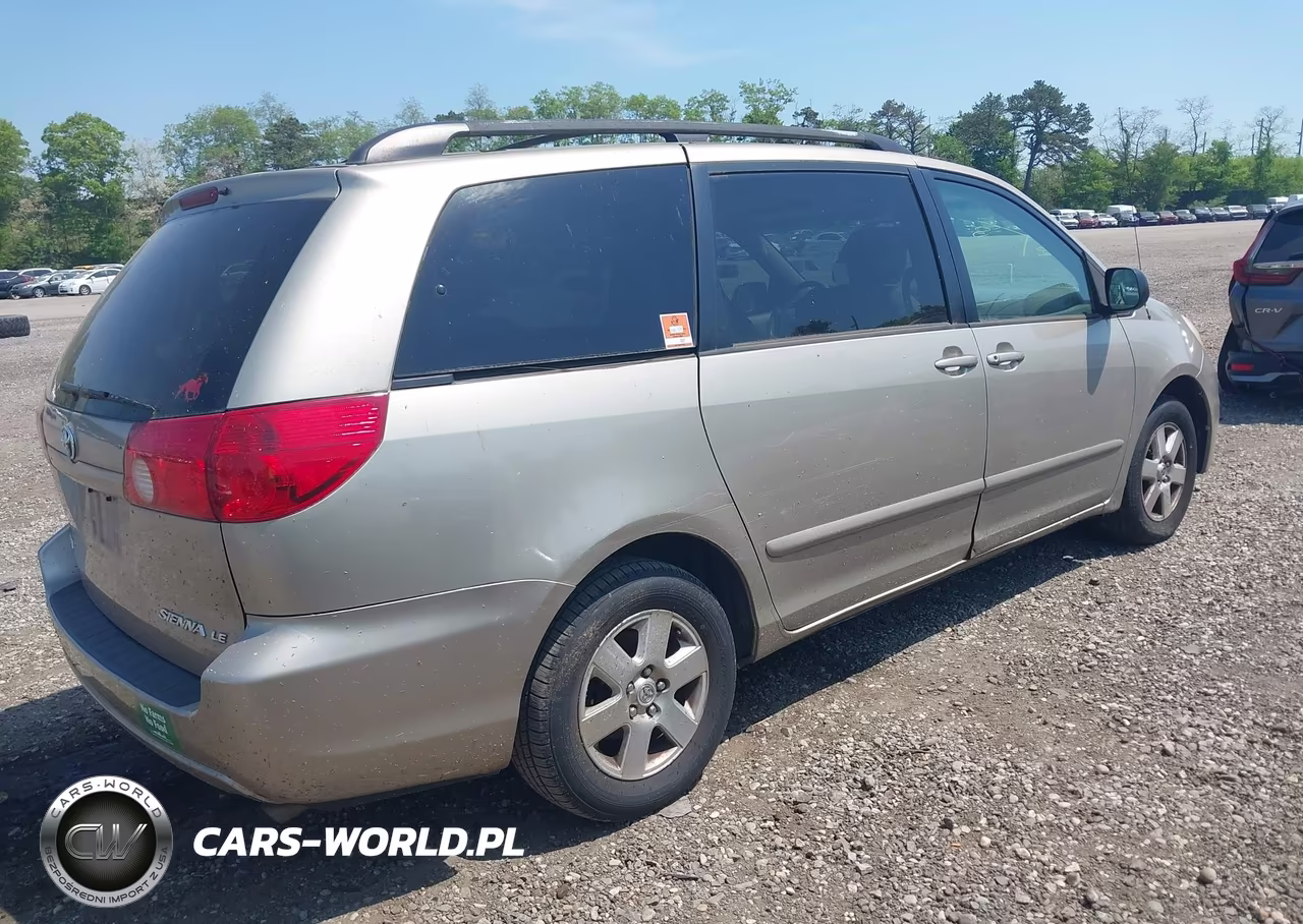 2009 Toyota Sienna Le VIN:5TDZK23C79S255080 - 4
