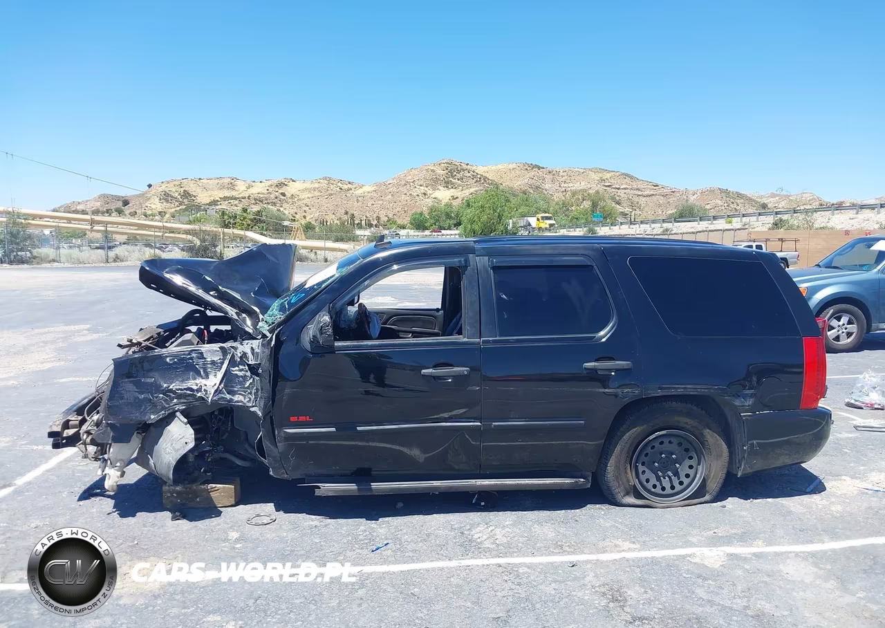 2008 Cadillac Escalade Standard VIN:1GYEC63838R146220 - 13