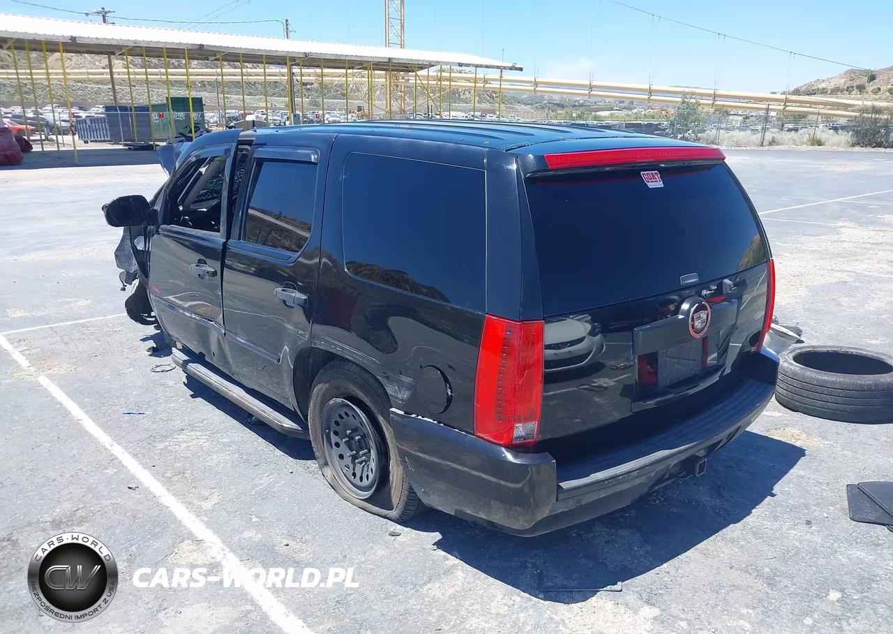 2008 Cadillac Escalade Standard VIN:1GYEC63838R146220 - 3