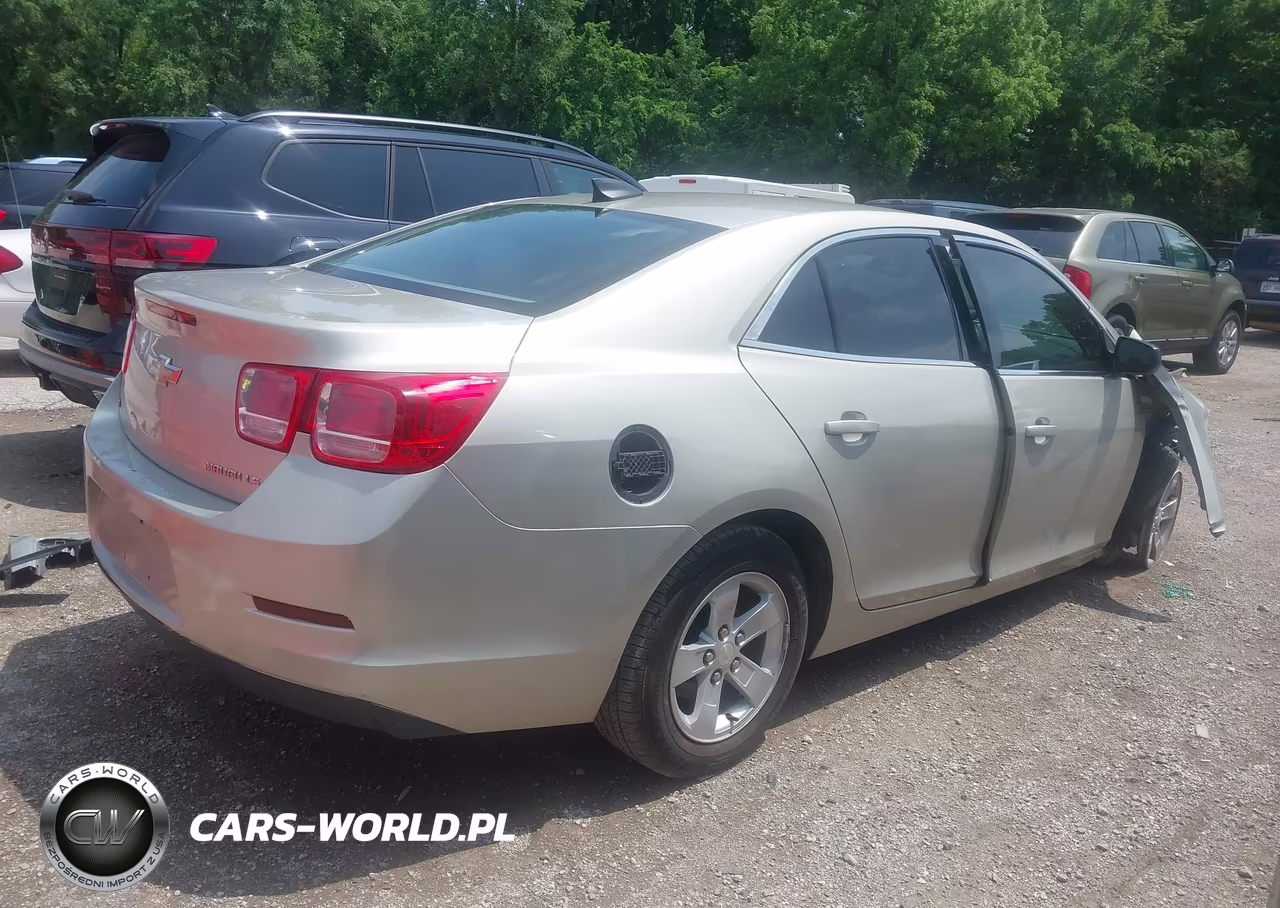 2015 Chevrolet Malibu Ls VIN:1G11B5SL4FF348160 - 4