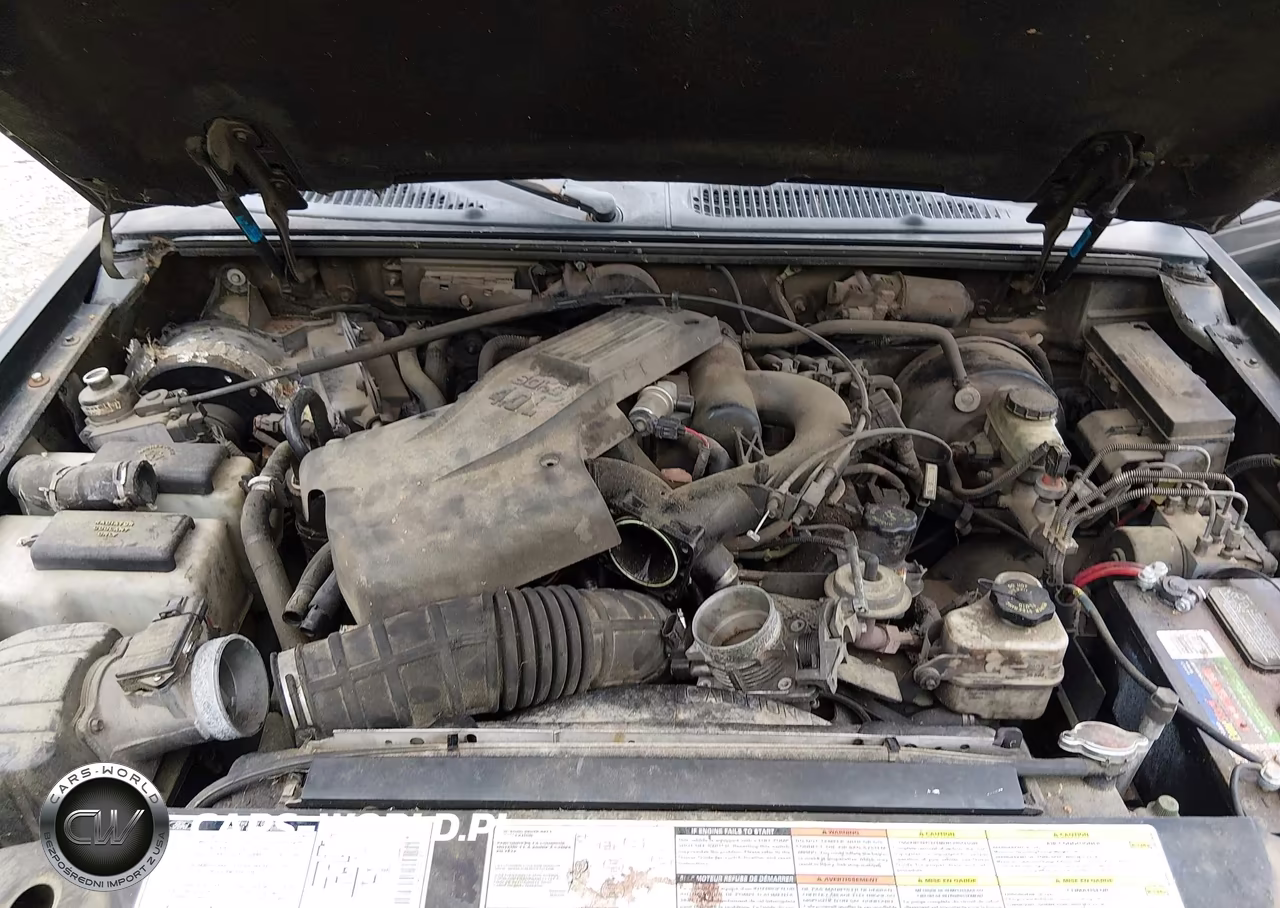 1998 Ford Explorer Sport VIN:1FMYU22E2WUC33015 - 10