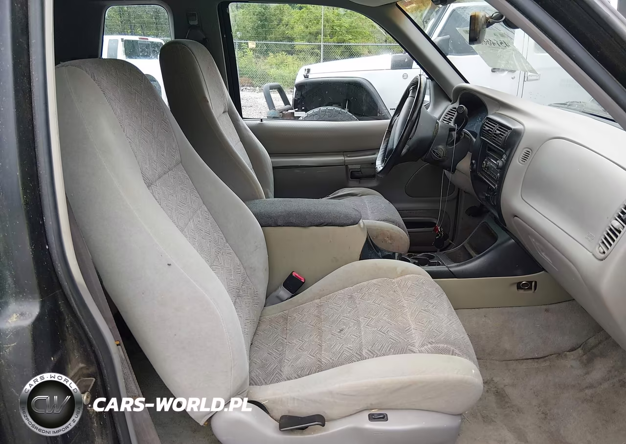 1998 Ford Explorer Sport VIN:1FMYU22E2WUC33015 - 5