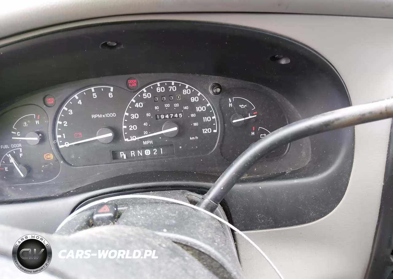 1998 Ford Explorer Sport VIN:1FMYU22E2WUC33015 - 7