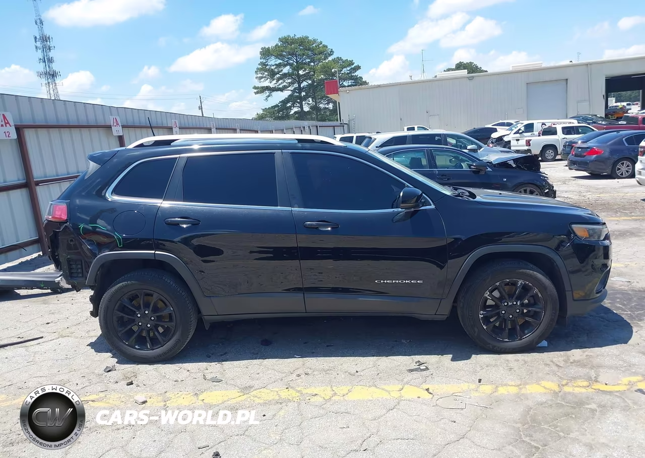 2019 Jeep Cherokee Latitude Plus 4X4 VIN:1C4PJMLB1KD394300 - 13