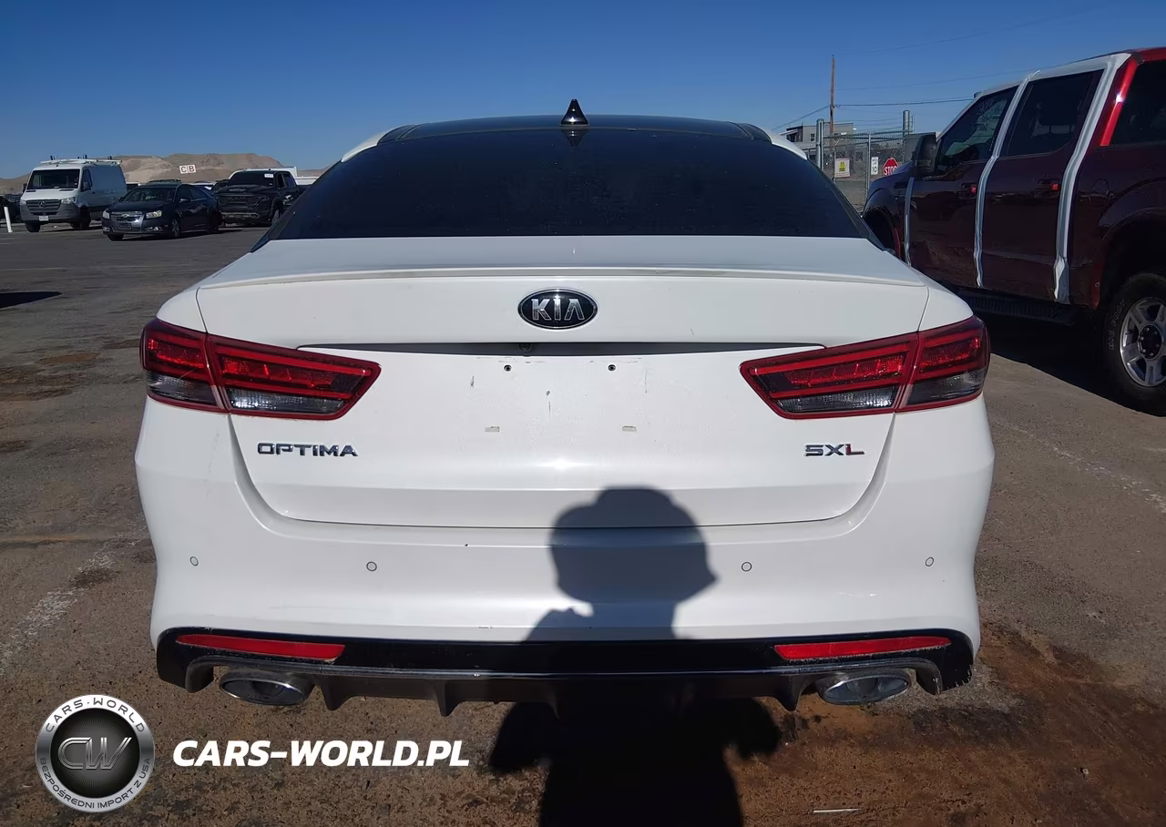 2016 Kia Optima VIN:5XXGV4L21GG052105 - 16