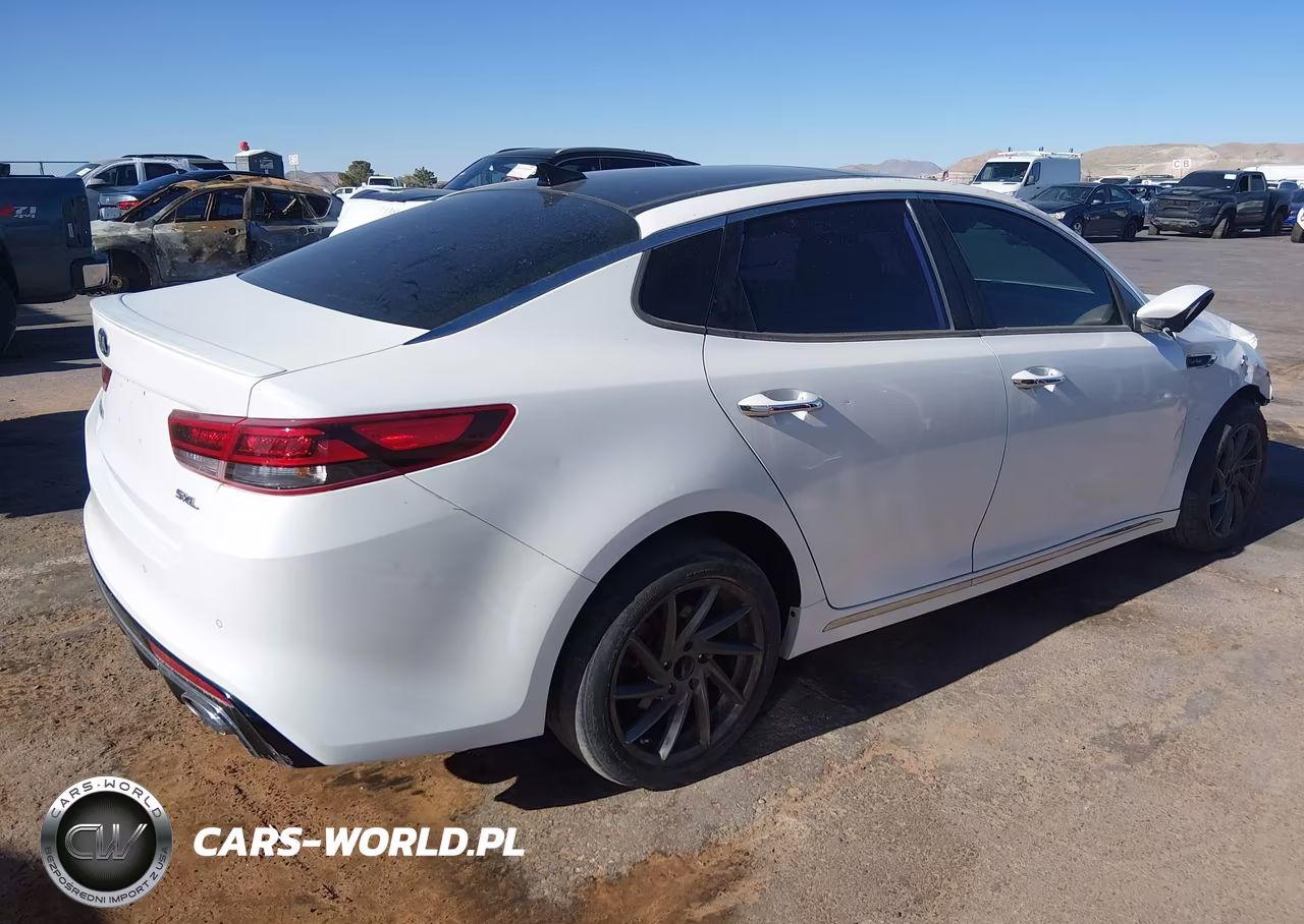 2016 Kia Optima VIN:5XXGV4L21GG052105 - 4