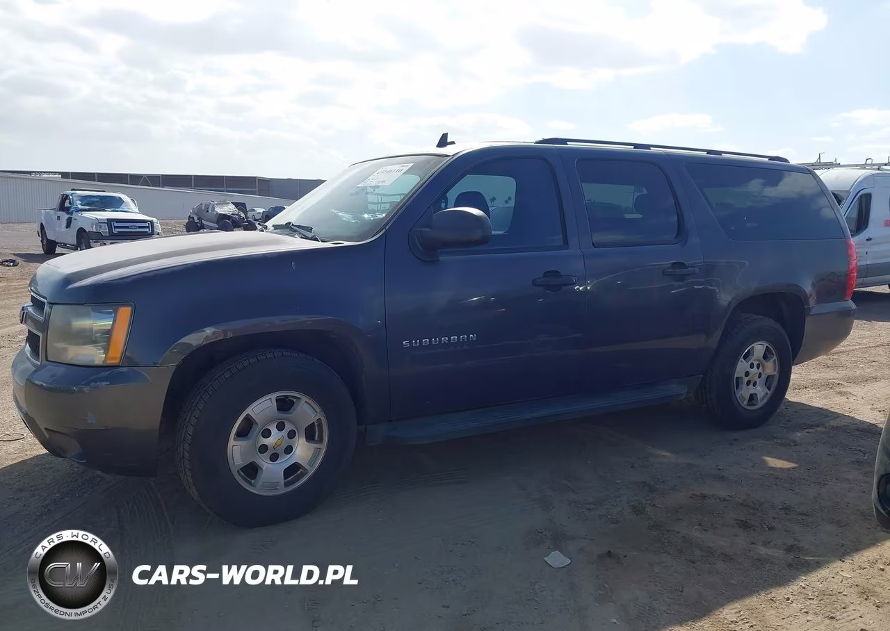 2010 Chevrolet Suburban 1500 Ls VIN:1GNUCHE06AR158380 - 14