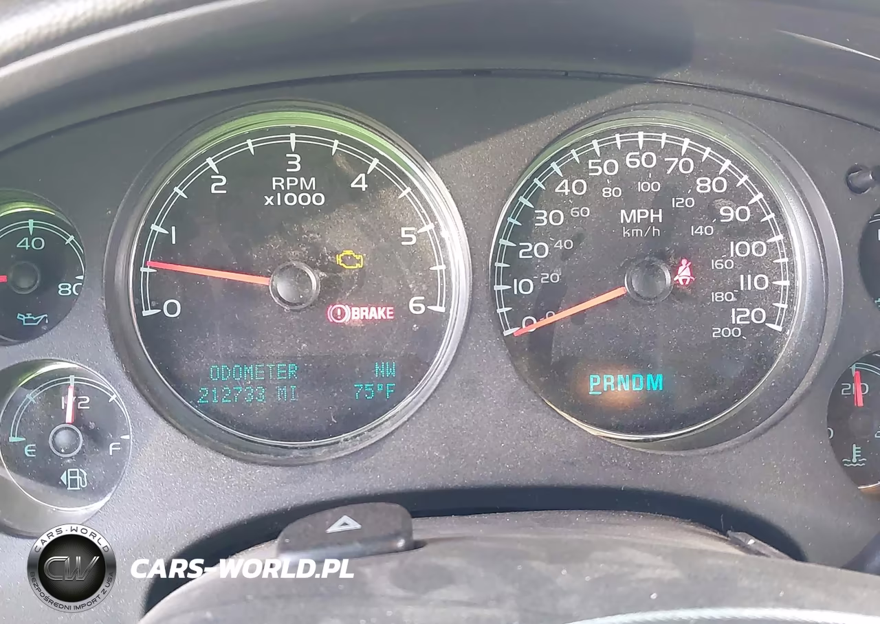2010 Chevrolet Suburban 1500 Ls VIN:1GNUCHE06AR158380 - 7