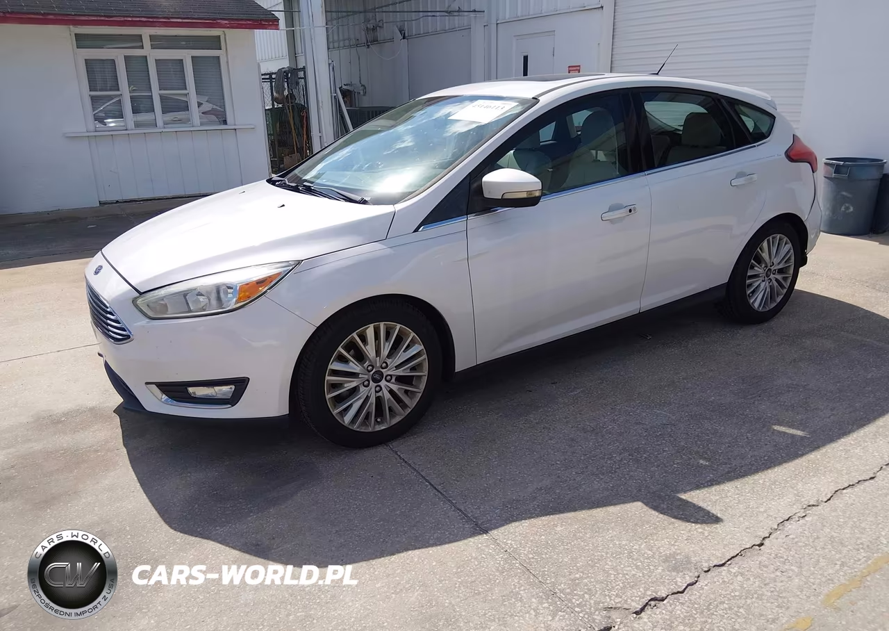 2017 Ford Focus Titanium VIN:1FADP3N23HL212948 - 2