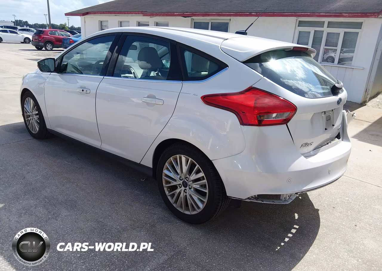 2017 Ford Focus Titanium VIN:1FADP3N23HL212948 - 3