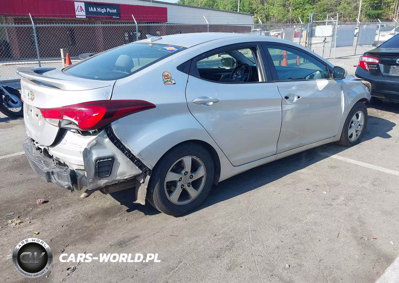 2015 Hyundai Elantra Se VIN:5NPDH4AE6FH651916 - 4