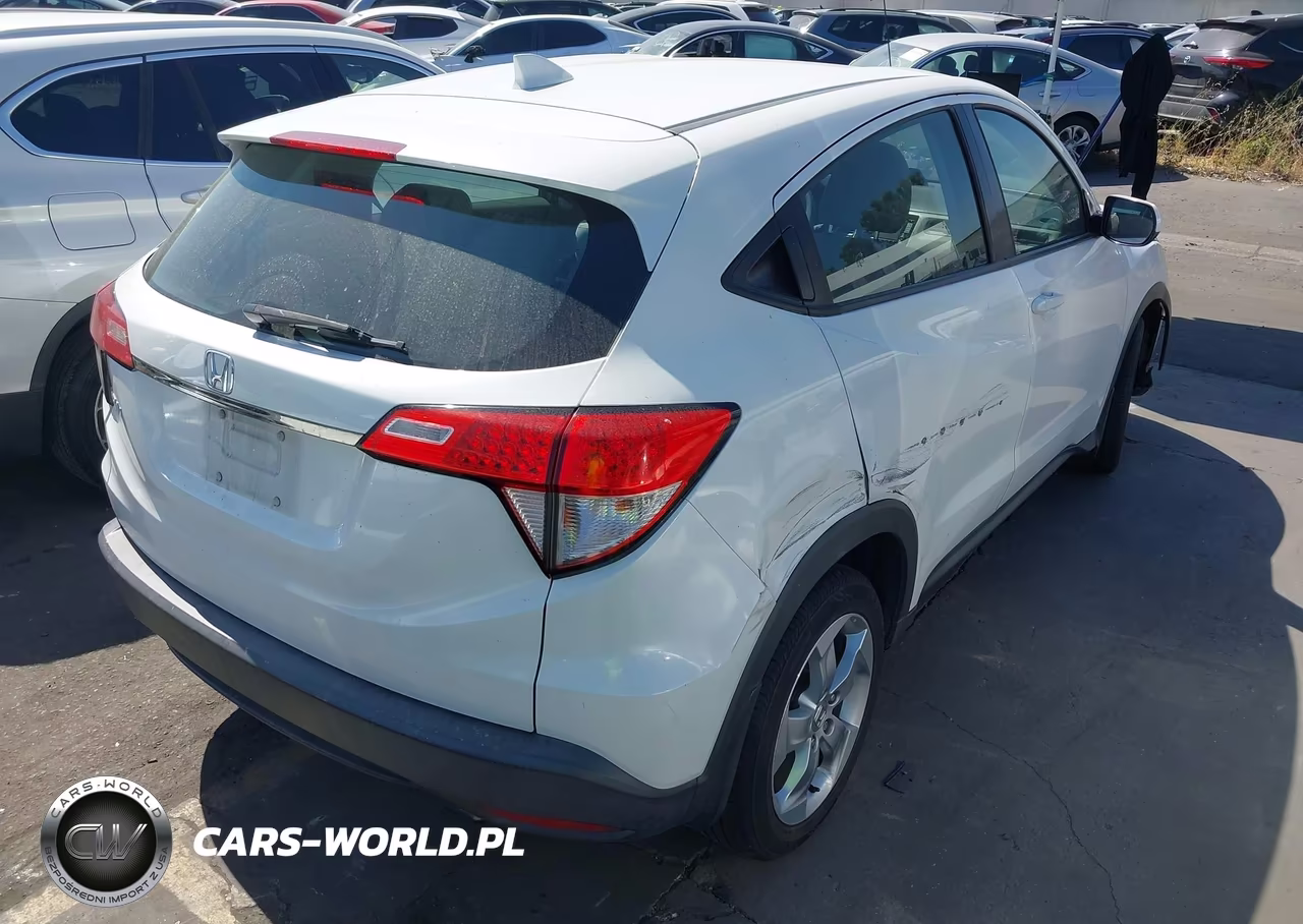 2019 Honda Hr-V Lx VIN:3CZRU5H31KM702121 - 4
