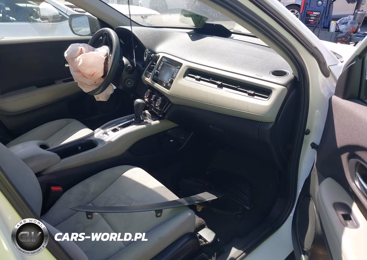 2019 Honda Hr-V Lx VIN:3CZRU5H31KM702121 - 5