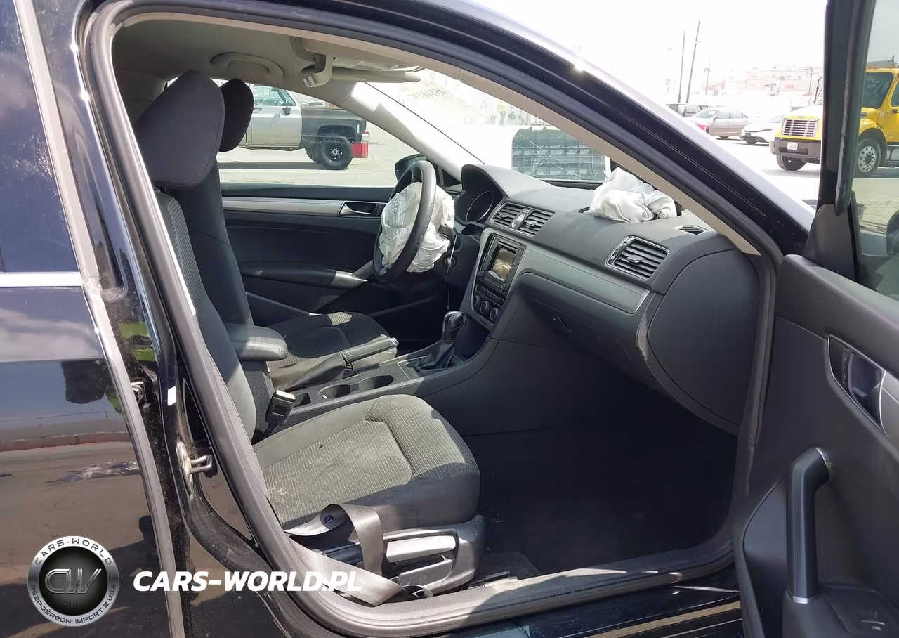 2016 Volkswagen Passat 1.8T S VIN:1VWAT7A37GC067696 - 5