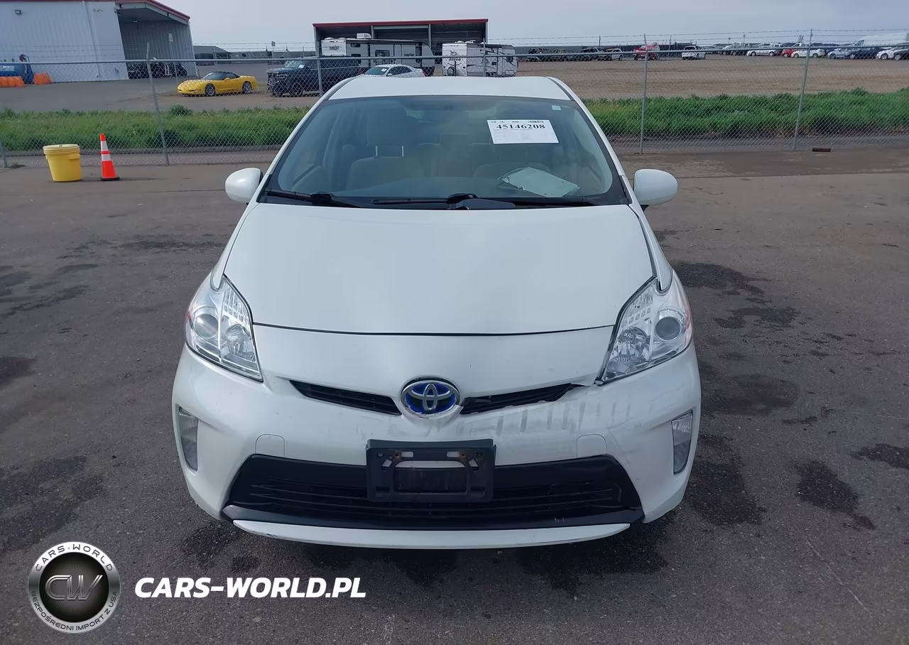 2015 Toyota Prius Two VIN:JTDKN3DUXF2000593 - 13