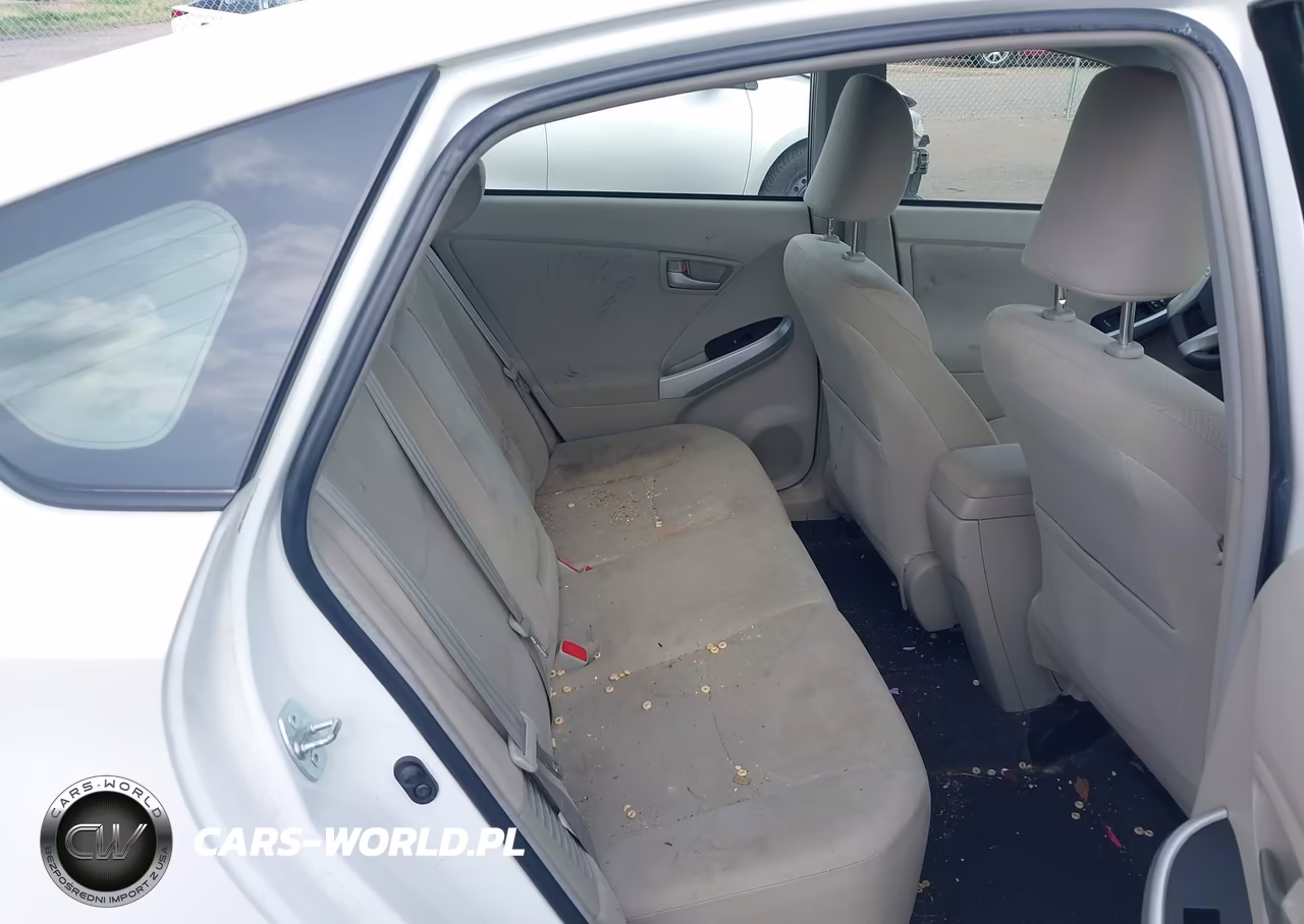 2015 Toyota Prius Two VIN:JTDKN3DUXF2000593 - 8