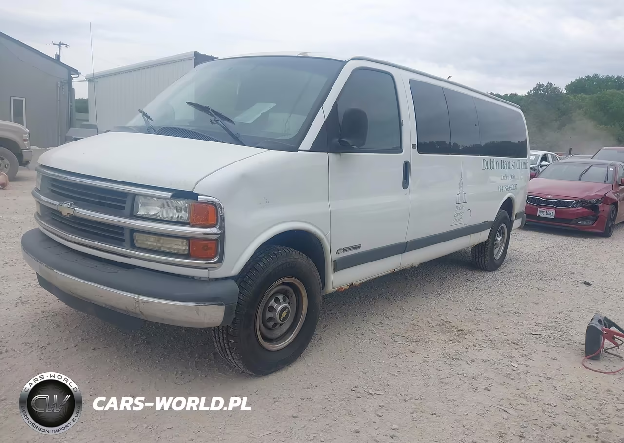 2001 Chevrolet Express VIN:1GAHG39R111213304 - 2