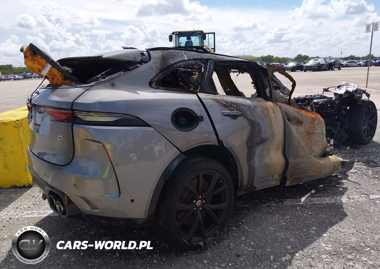 2022 Jaguar F-Pace Svr VIN:SADCZ2EE0NA690678 - 4