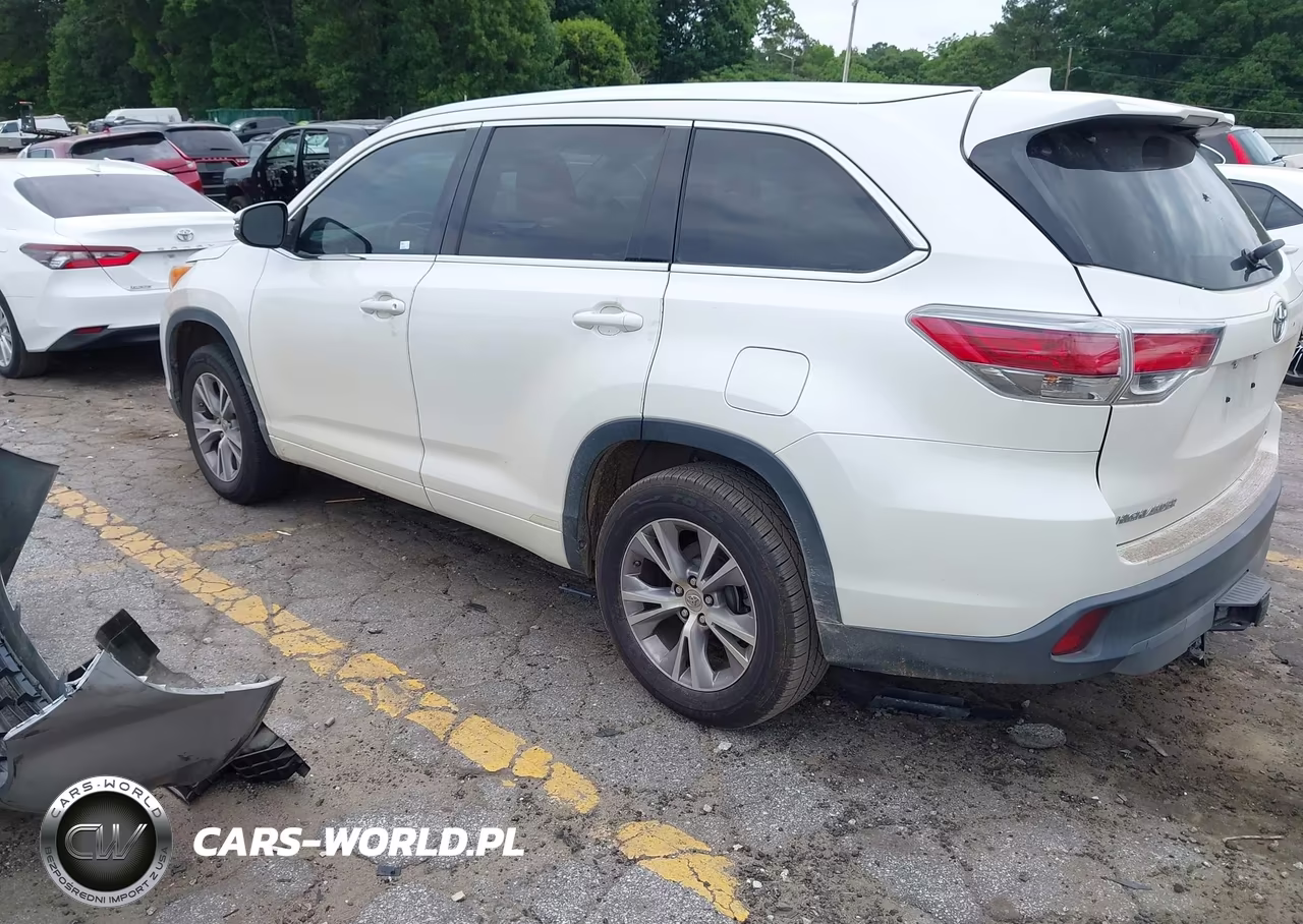 2014 Toyota Highlander Xle V6 VIN:5TDKKRFH1ES017379 - 3