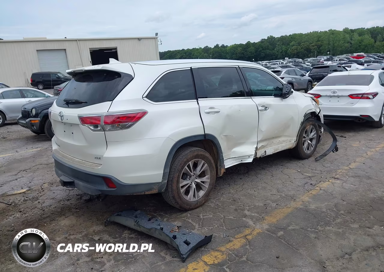 2014 Toyota Highlander Xle V6 VIN:5TDKKRFH1ES017379 - 4
