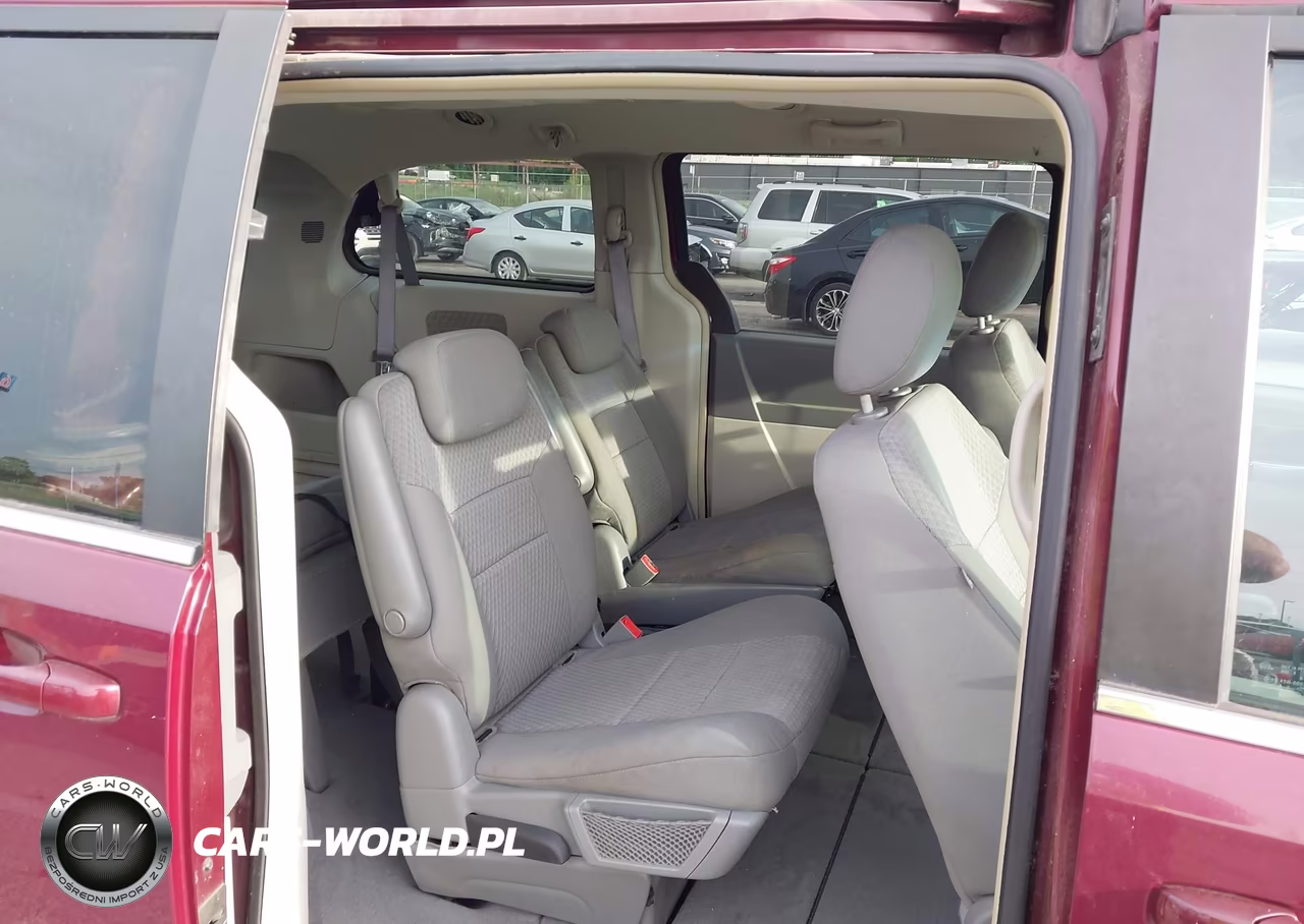 2008 Chrysler Town & Country Touring VIN:2A8HR54PX8R771315 - 8