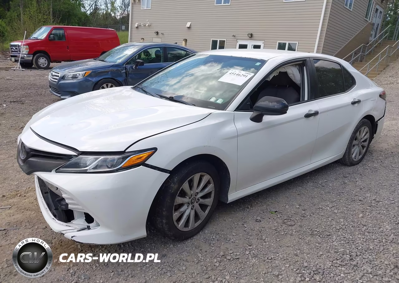 2019 Toyota Camry Le VIN:4T1B11HK9KU830968 - 2
